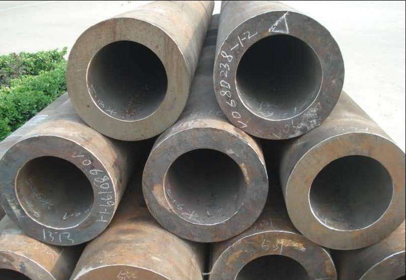 大口徑合金鋼管廠對量進行了一定的限制